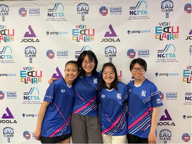 Daniela Yano and her teammates.