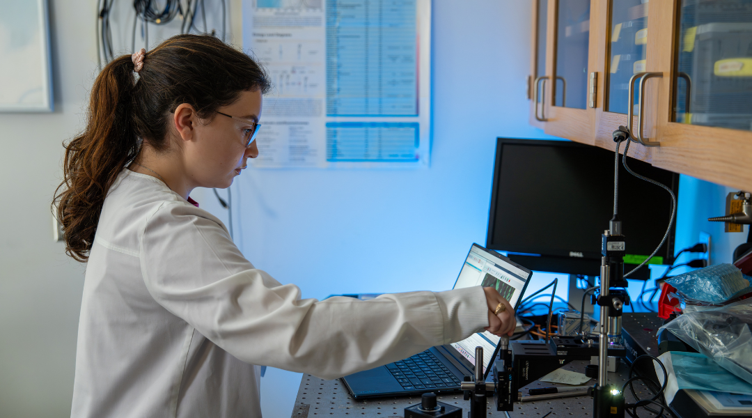 Amanda Galloway in Rebecca Richards-Kortum's Bioengineering Lab