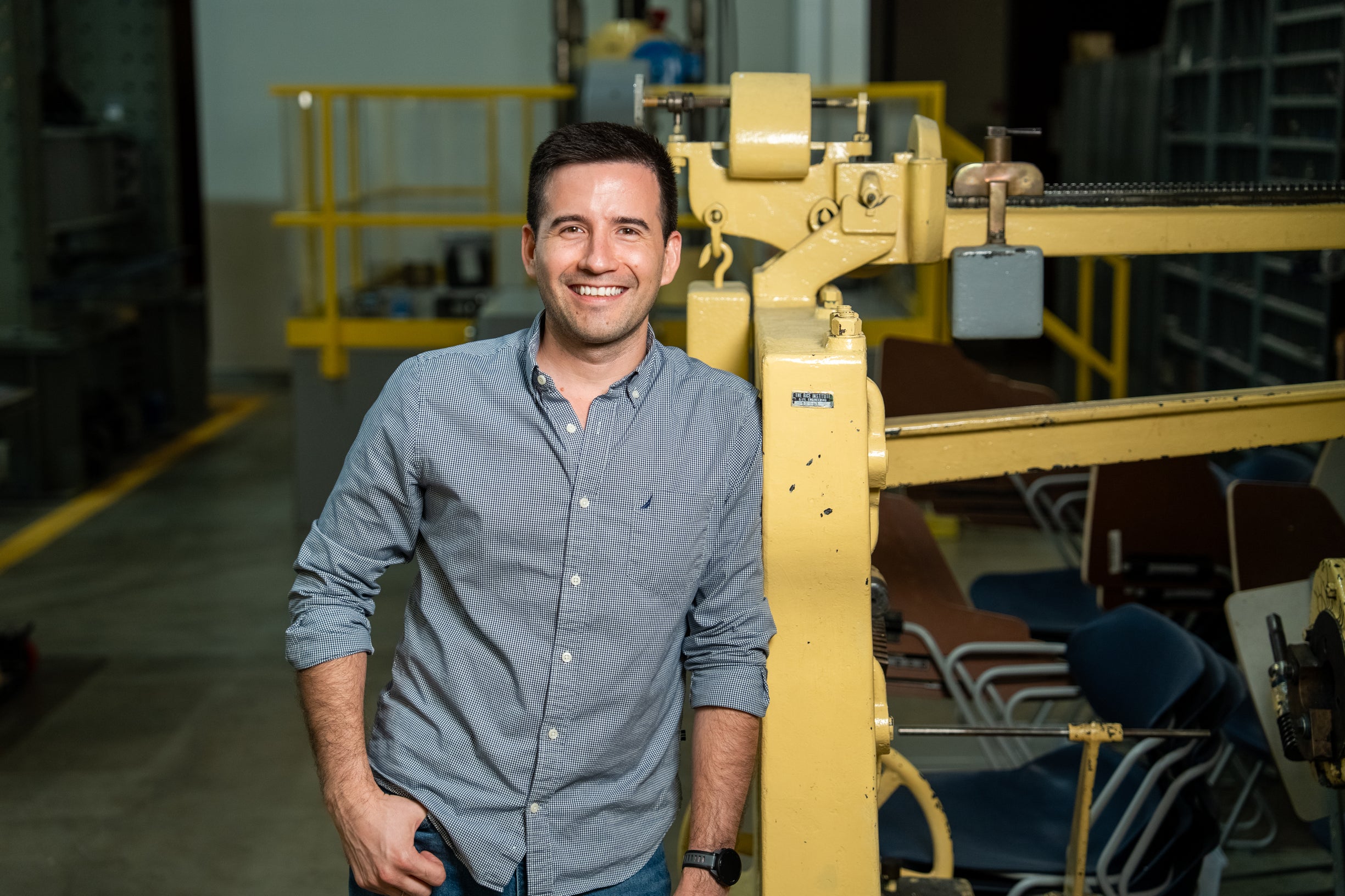 Raul Rincon poses in Ryon Lab at Rice